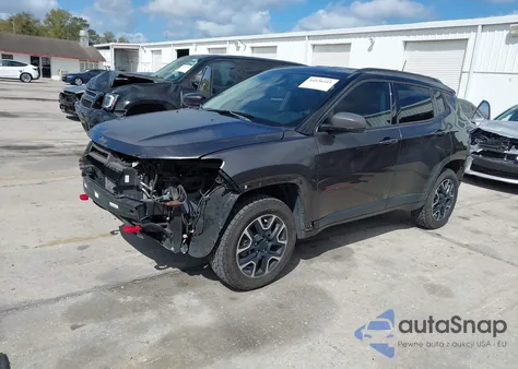 2020 Jeep Compass Trailhawk 4X4 z USA, uszkodzony, nr VIN 3C4NJDDB7LT106541